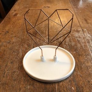 Brand New imm Wire Heart Jewelry Holder
